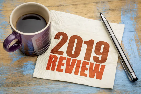 2019 recensione anno su tovagliolo — Foto Stock