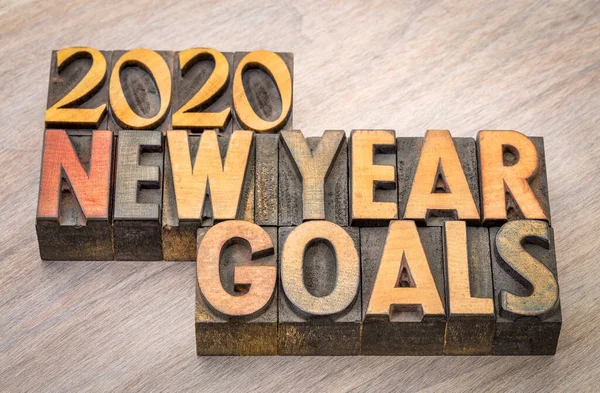 2020 Yeni Yıl hedefleri: Ahşap tipinde soyut kelime — Stok fotoğraf