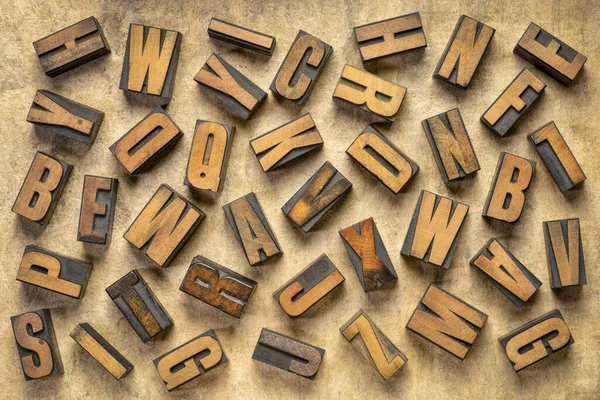 Random wood type letters background — Stock Photo, Image