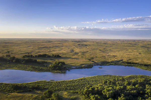 Río triste que fluye a través de Nebraska Sandhills — Foto de Stock