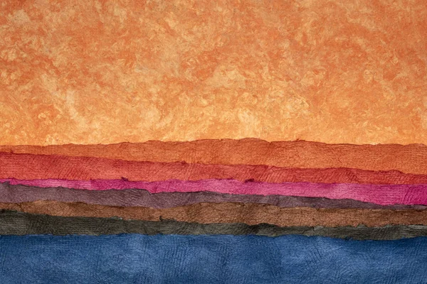 Abstrakcyjny krajobraz pustynny - kolorowe teksturowane arkusze papieru — Zdjęcie stockowe