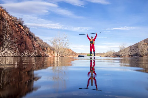 Stand up paddling allenamento invernale — Foto Stock