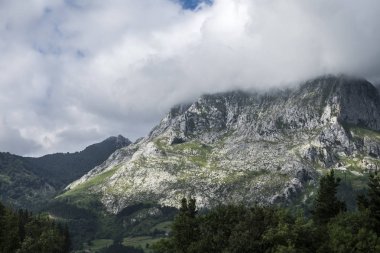 Manzara Urkiola Milli Parkı'nda Bask Ülkesi İspanya