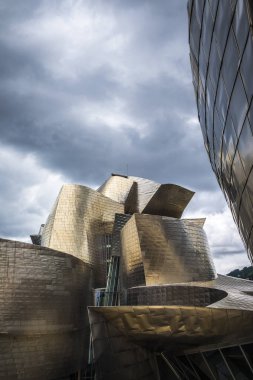 Mimar Frank Gehry de Bilbao Guggenheim Müzesi