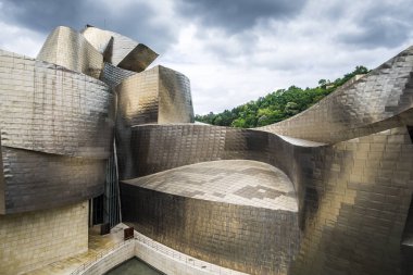 Mimar Frank Gehry de Bilbao Guggenheim Müzesi