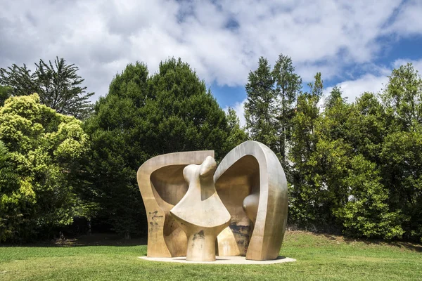 Guernika, Grande Figure dans un abri, Henry Moore, 1986 Photos De Stock Libres De Droits