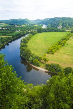 Dordogne Nehri Beynac Kalesi: Fransa görünümünü