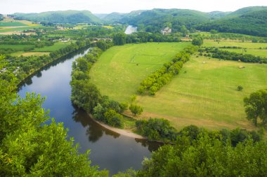 Dordogne Nehri Beynac Kalesi: Fransa görünümünü