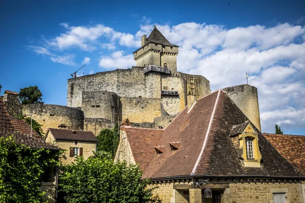 Castelo de Castelnaud-la-chapelle no vale de Dordogne Perigord Noir F — Fotografia de Stock
