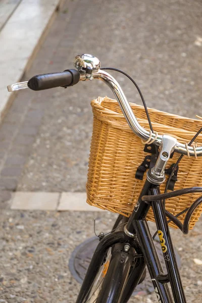 Traveling in bicycle around Dordogne Valley Perigord noir France — Stock Photo, Image