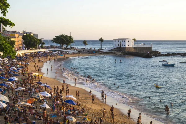 Porto da Barra beach vid solnedgången — Stockfoto