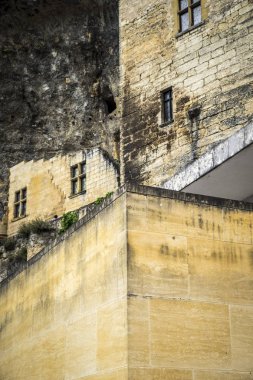  Les Eyzies, 1868 yılında, Les Ey Kro-Magnon adam nerede keşfedildi