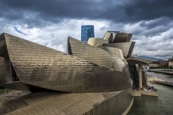 Guggenheim Müzesi bilbao
