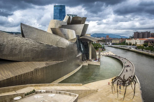 Guggenheim Müzesi bilbao