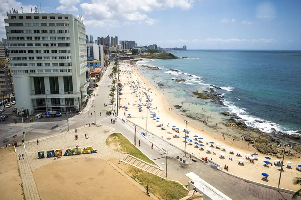 Utsikt över kusten i staden från Farol de Barra — Stockfoto