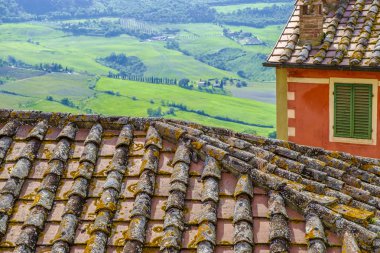 çatıları Montepulciano, Toskana, İtalya