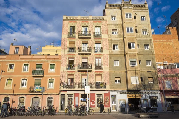 流行的邻里的巴塞罗那在巴塞罗那 — 图库照片
