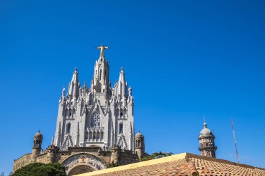Tibidabo üzerinde Sacred Heart expiatory Kilisesi