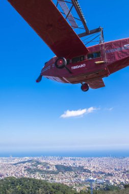 Tibidabo eğlence parkı, Tibidabo, Barcelon uçak atlıkarınca