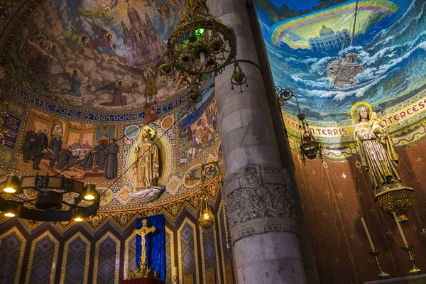 Tibidabo üzerinde Sacred Heart expiatory Kilisesi