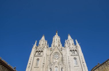 Tibidabo üzerinde Sacred Heart expiatory Kilisesi