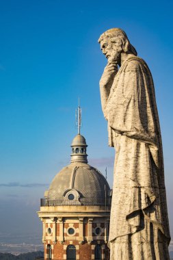 Tibidabo, Barcelona tarihinde Sacred Heart expiatory Kilisesi,