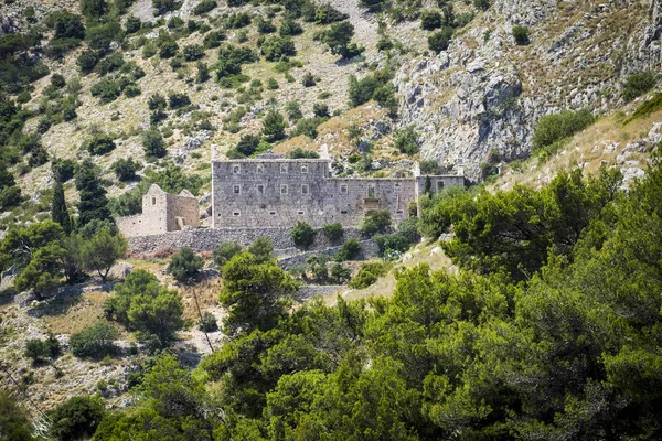 Klosterruin nära Murvica, ön Brac, Kroatien, — Stockfoto