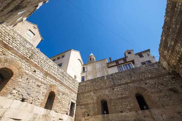Inner Square of Diocletian apos s Palace at Split Dalmatia — Stock Photo, Image