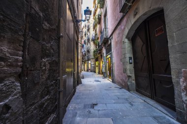 Barcelona, İspanya - 20 Şubat 2017: Gothic Quarter kentin en çok ziyaret edilen biri tarafından turizm şehir