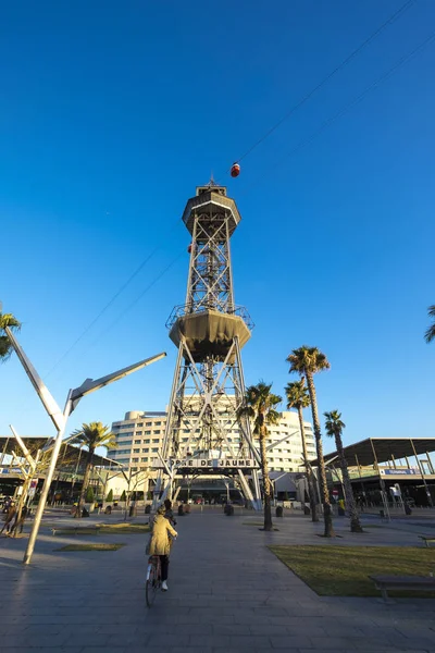 Torre Jaume tower cable car in the port of Barcelona — Stock Photo, Image