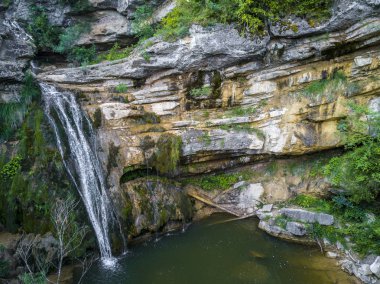 Ayarla Gorgos - yedi cascades - Catalonia kuzeyde basamaklı