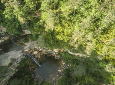Ayarla Gorgos - yedi cascades - Catalonia kuzeyde basamaklı