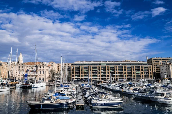 Gamla hamnen Vieux Port i Marseille — Stockfoto