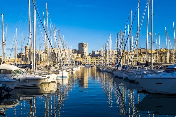 Old harbor, Vieux Port, in Marseille — Stock Photo, Image