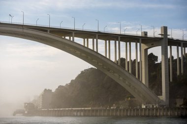 Ponte de Arrabida bridge
