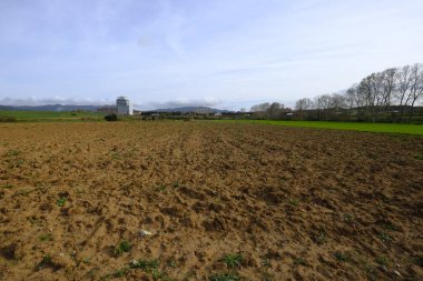 Son zamanlarda edilmesini ve ekimi Mollet del Valles Barcelona Katalonya İspanya için hazırlanan Plains, tarım arazisi ile manzara