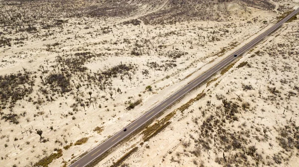 Viajar no deserto — Fotografia de Stock