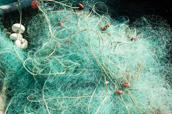 Uma pilha de redes de pesca — Fotografia de Stock