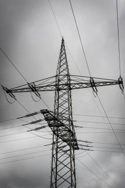 Yüksek voltaj iletisi