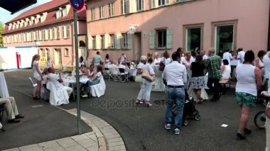 Diner tr Blanc, beyaz yemek