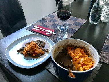 Sığır eti ile kabak pasta