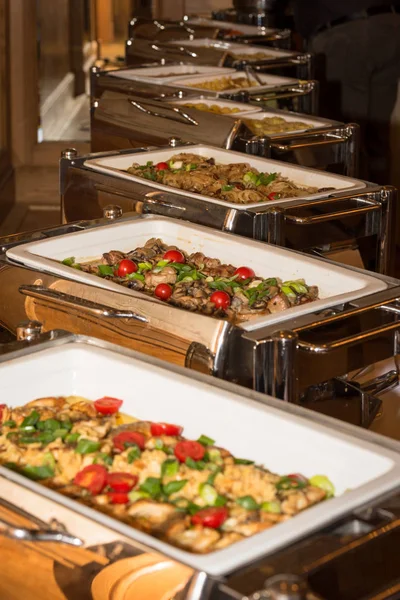 yiyecek Ziyafet tablo Reşo çanak ısıtıcılar ile