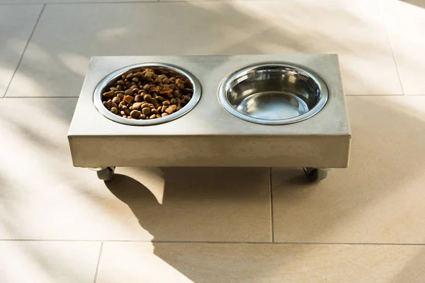 Stylish cat food bowl — Stock Photo, Image