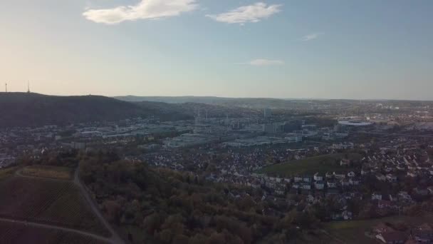 与奔驰工厂的Untertuerkheim Stuttgart空中视图 — 图库视频影像