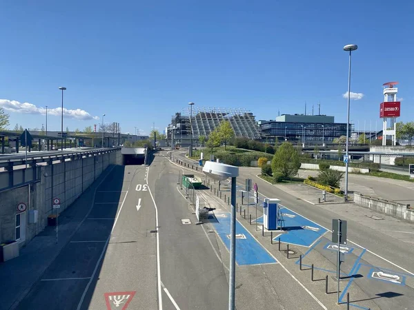 Aeroporto de Estugarda está fechado devido à crise de Corona — Fotografia de Stock