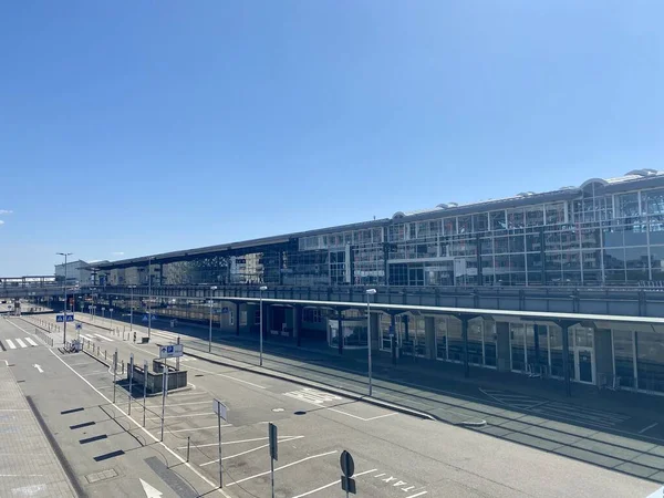 Stuttgart Airport is closed due to the Corona crisis — Stock Photo, Image