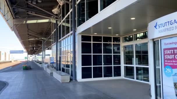 Aeroporto de Estugarda está fechado devido à crise de Corona — Vídeo de Stock