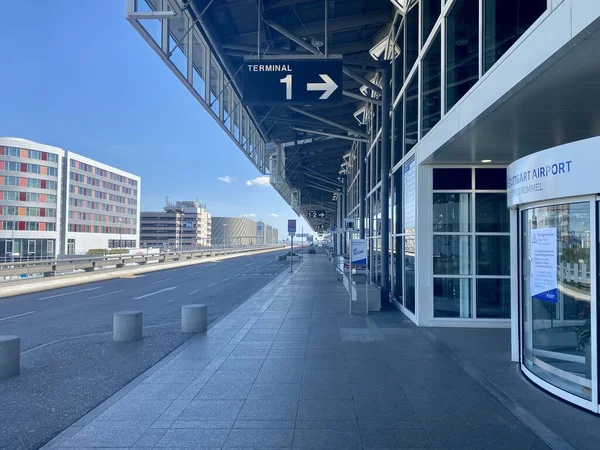 Stuttgart Airport is closed due to the Corona crisis — Stock Photo, Image