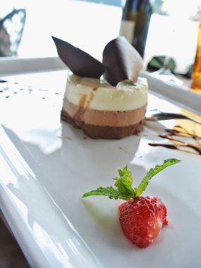 Tatlı beyaz tabak yüzünden