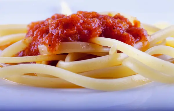 Pasta con salsa —  Fotos de Stock